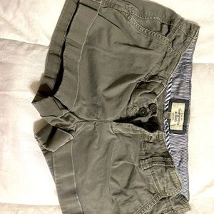 Abercrombie army green khaki shorts